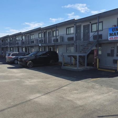 Super 7 Inn By Oyo San Antonio Nw Medical Center Dış mekan fotoğraf